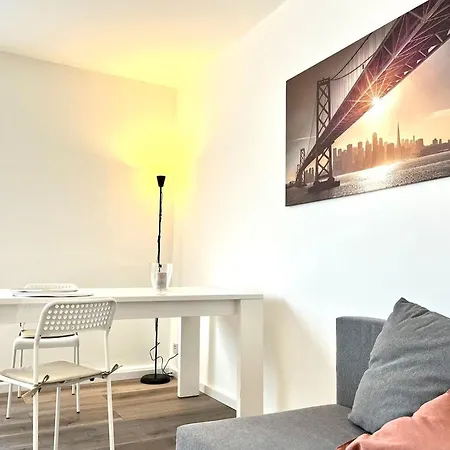 2,5 Am Wuppertaler Opernhaus Apartman *