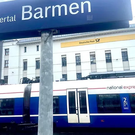 2,5 Am Wuppertaler Opernhaus