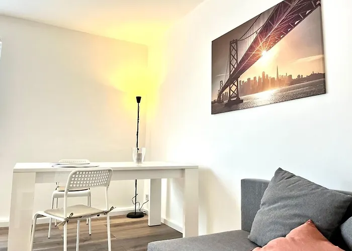 2,5 Am Wuppertaler Opernhaus Apartman *