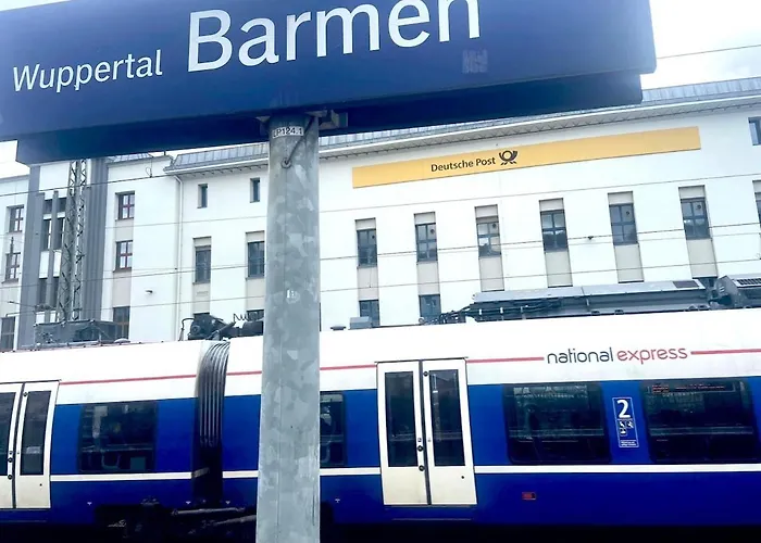 2,5 Am Wuppertaler Opernhaus